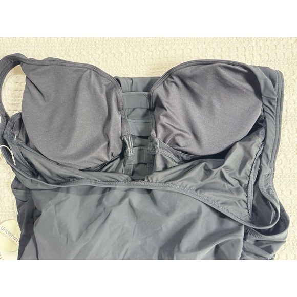 Coco Reef BLACK Contours Coastal Edge Trillion One-Piece Swimsuit, US 14/38C NWT - Picture 6 of 6